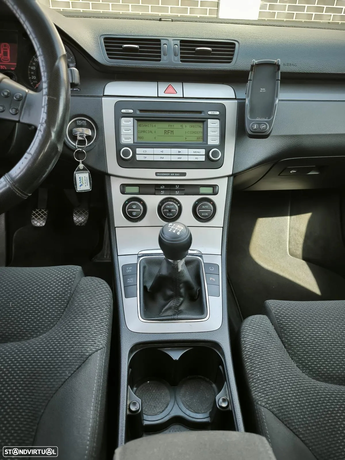 VW Passat 2.0 TDI Confortline - 12