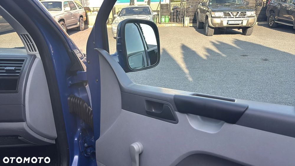 Volkswagen Transporter T5 - 12