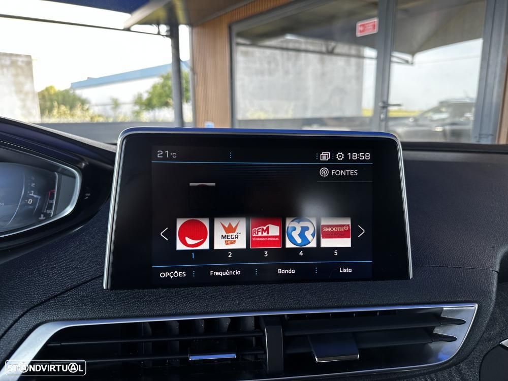 Peugeot 5008 1.5 BlueHDi Allure EAT8 - 27