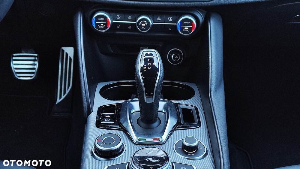 Alfa Romeo Giulia 2.0 Turbo Veloce Q4 - 9