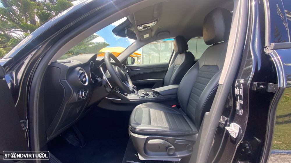 Alfa Romeo Stelvio 2.2 D Super AT8 - 24