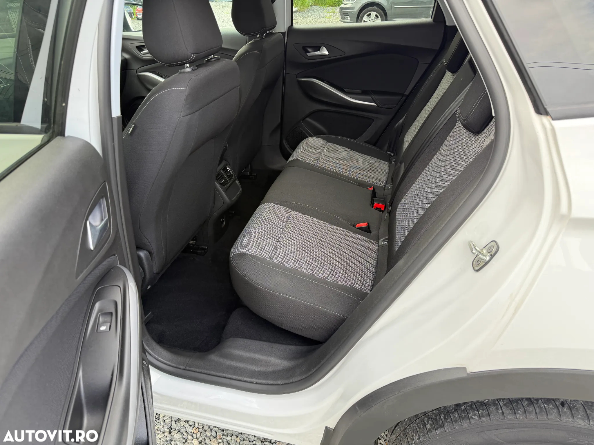 Opel Grandland X 1.2 Start/Stop INNOVATION - 22