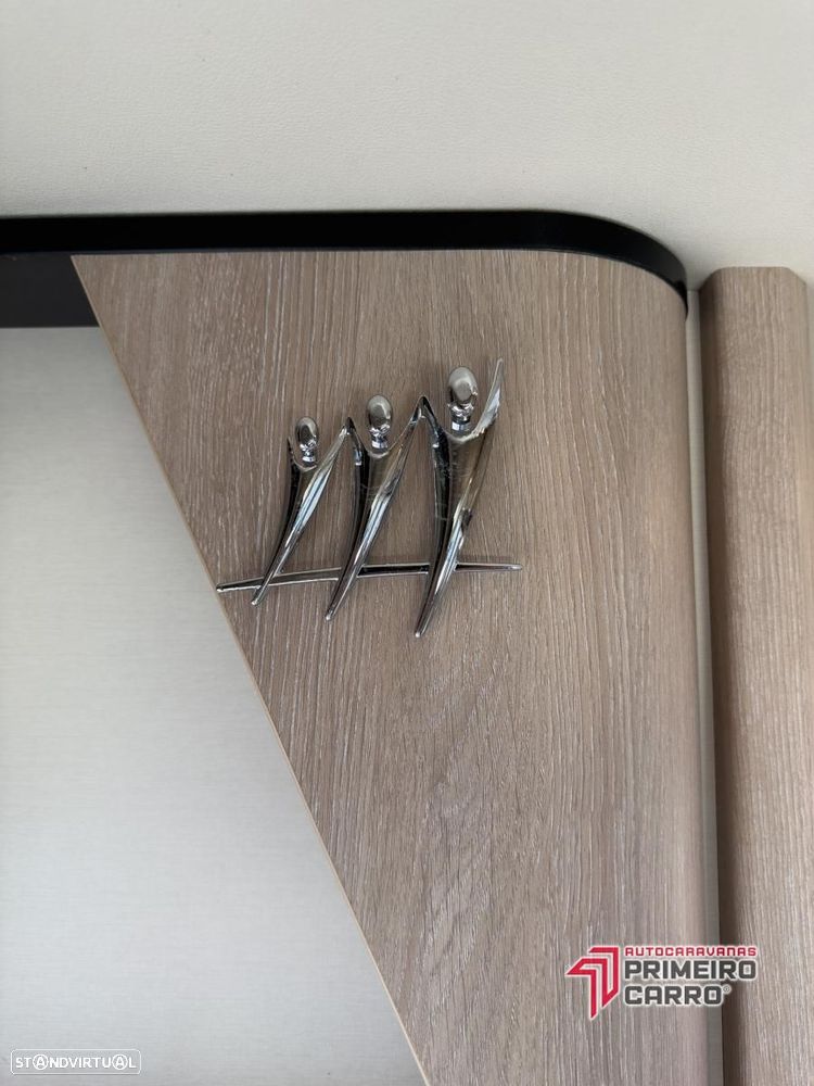 Rapido Serie 8F 880F cama central e basculante - 15