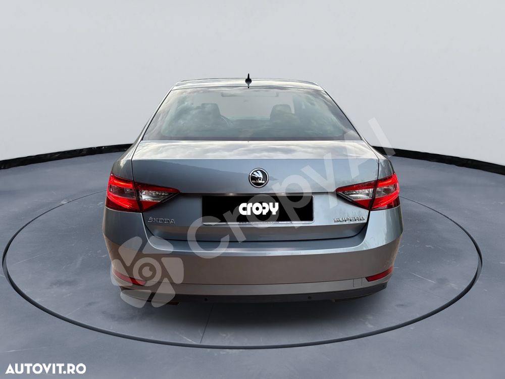 Skoda Superb 2.0 TDI DSG Active - 5