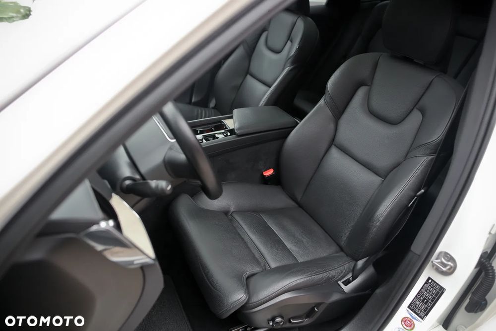 Volvo XC 60 B5 D AWD Geartronic Inscription - 19