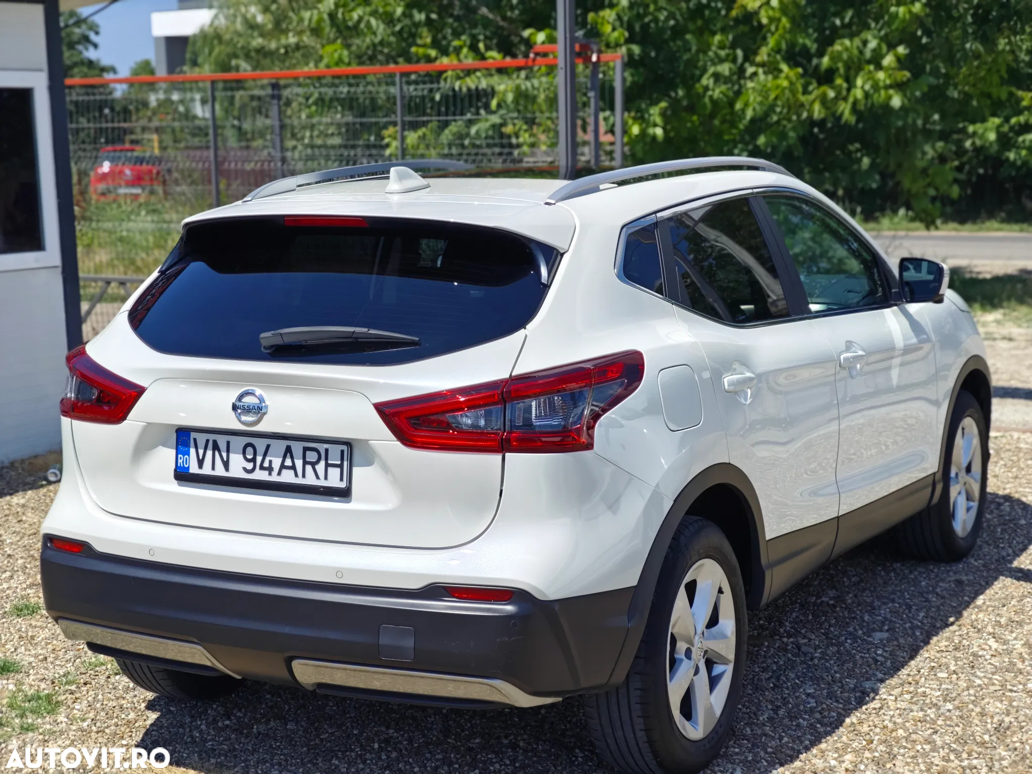 Nissan Qashqai 1.3 DIG-T N-CONNECTA - 3