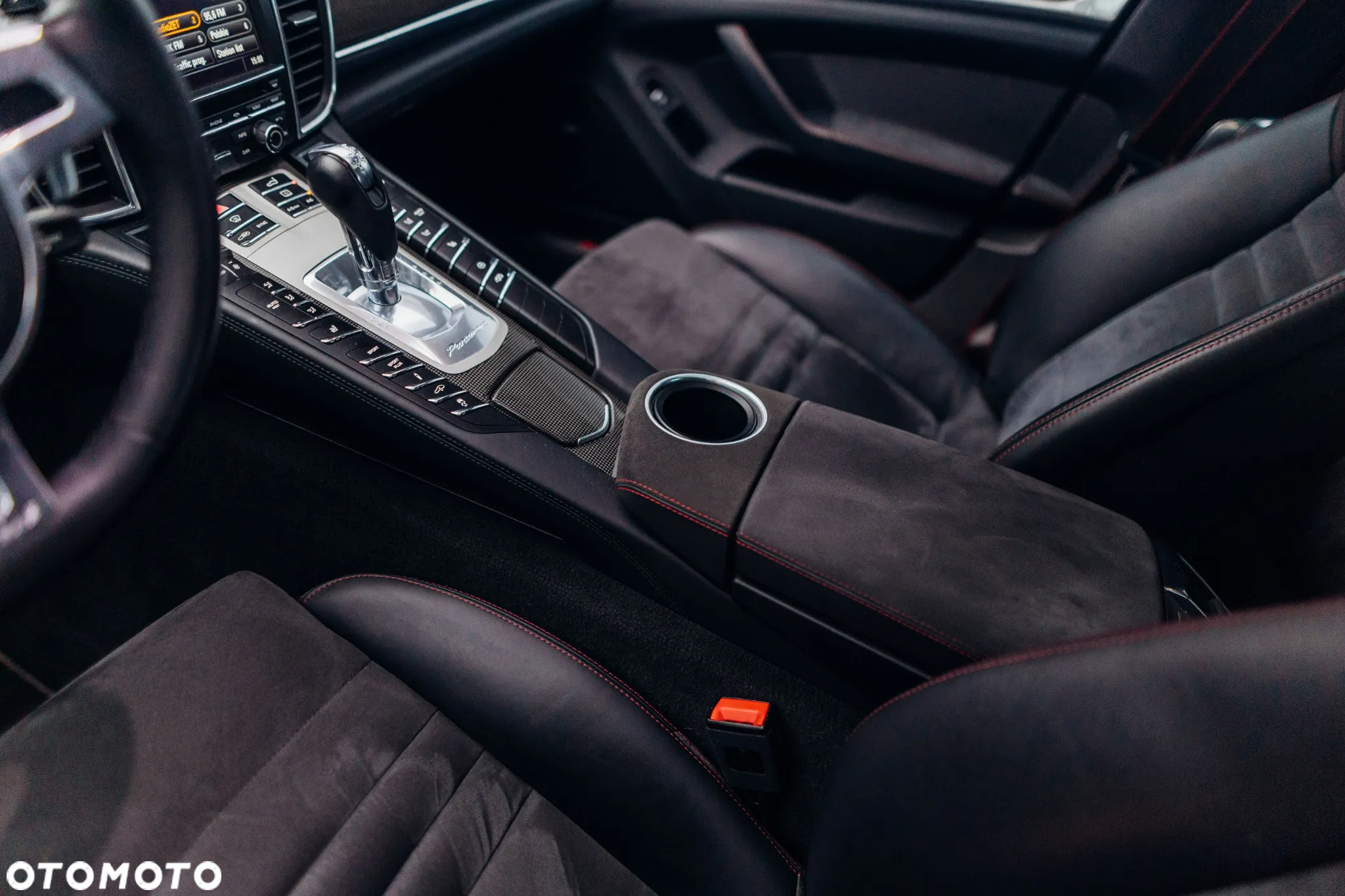 Porsche Panamera GTS - 26