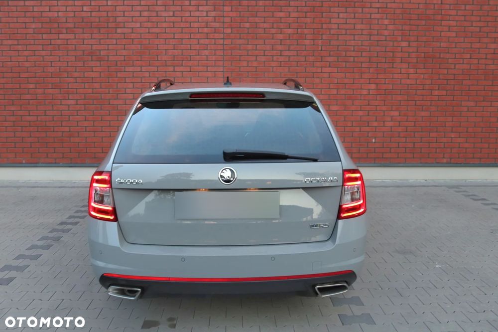Skoda Octavia 2.0 TDI RS Challenge DSG - 10