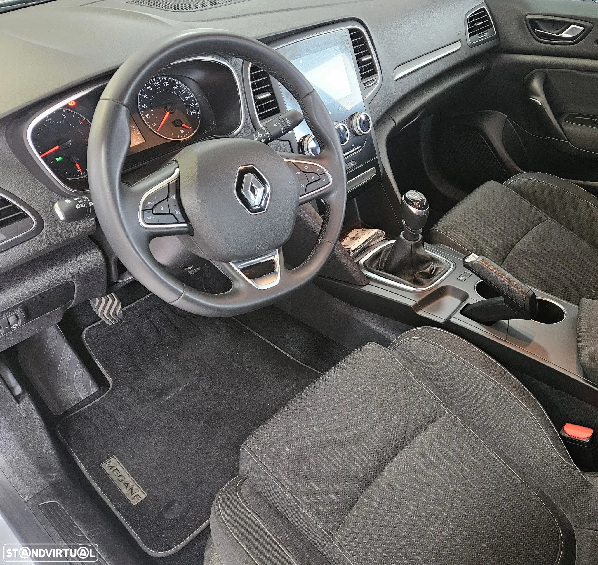 Renault Mégane Sport Tourer TCe 115 GPF ZEN - 16