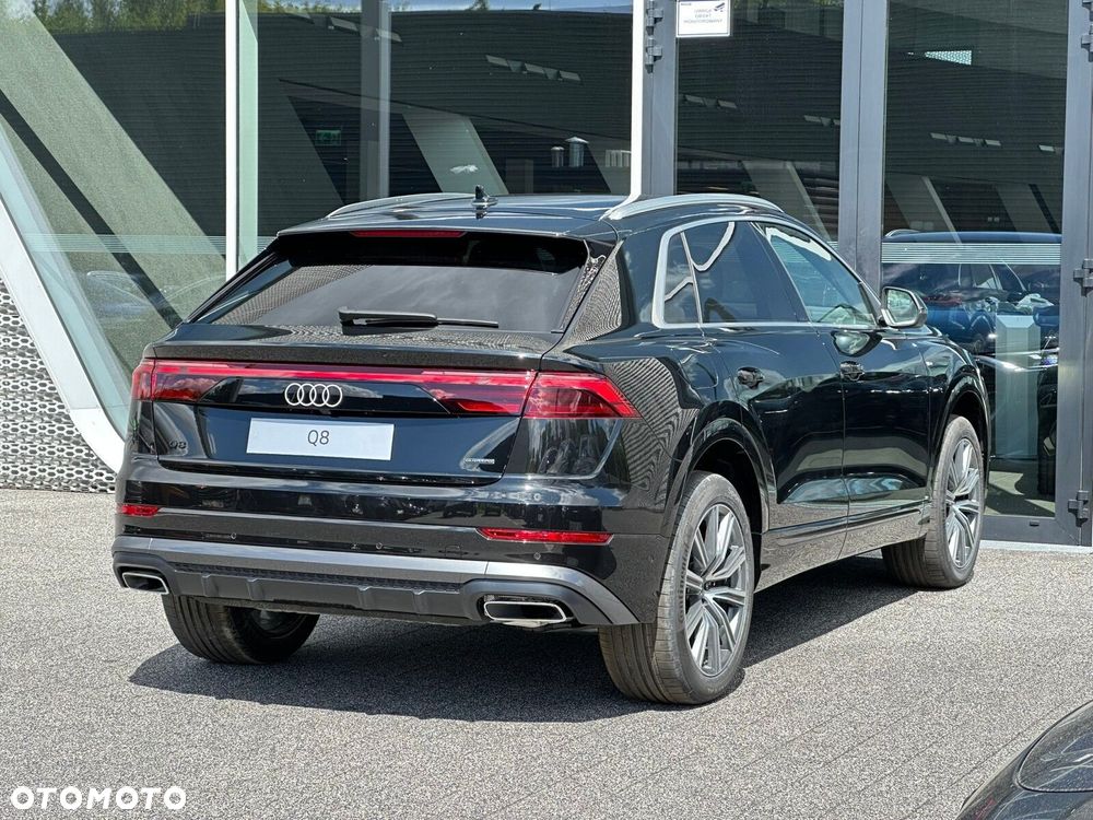 Audi Q8 - 8