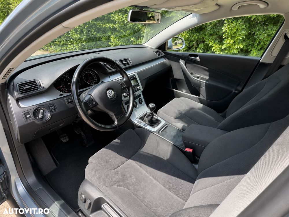 Volkswagen Passat - 5