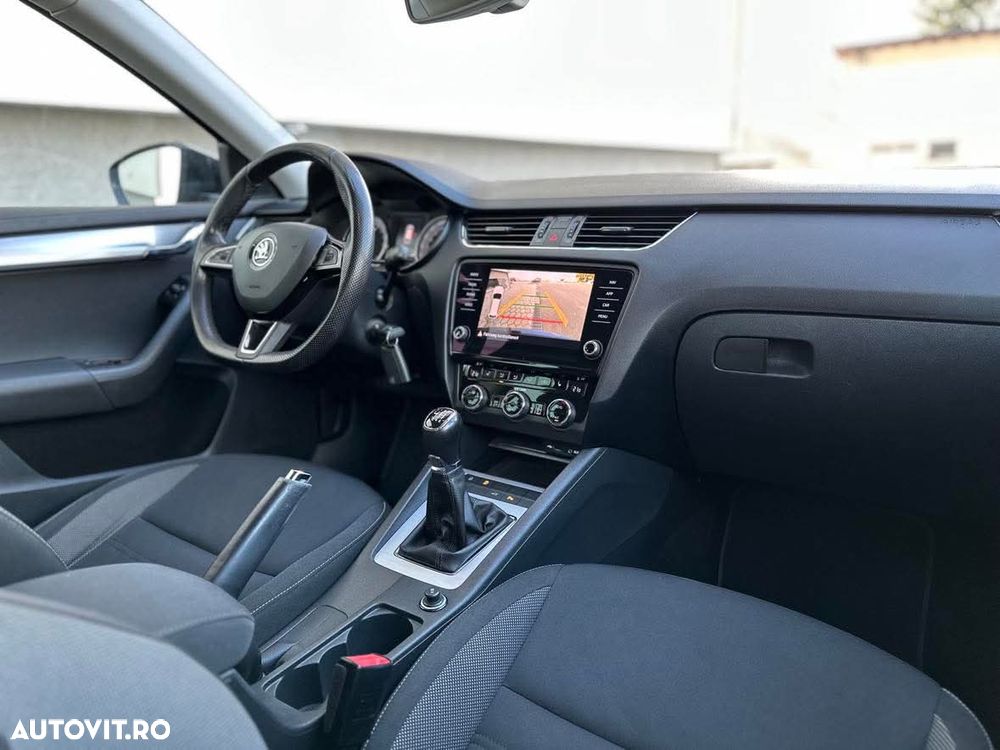 Skoda Octavia 2.0 TDI Sport Edition - 7