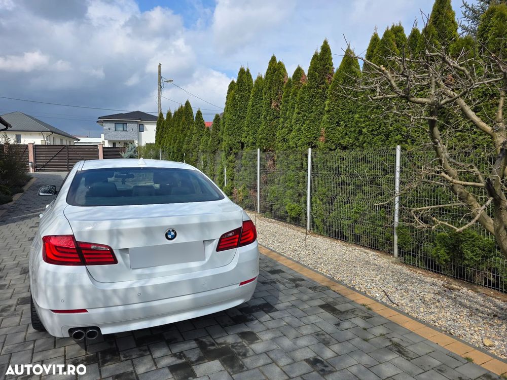 BMW Seria 5 520d Aut. Luxury Line - 4