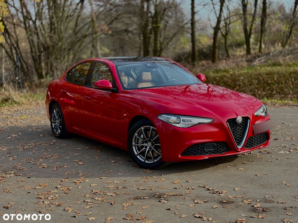 Alfa Romeo Giulia 2.0 Turbo 16V AT8-Q4 Ti - 1