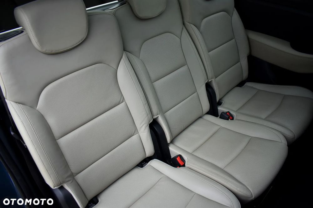 Kia Carens 1.7 CRDi 141 ISG Vision - 38