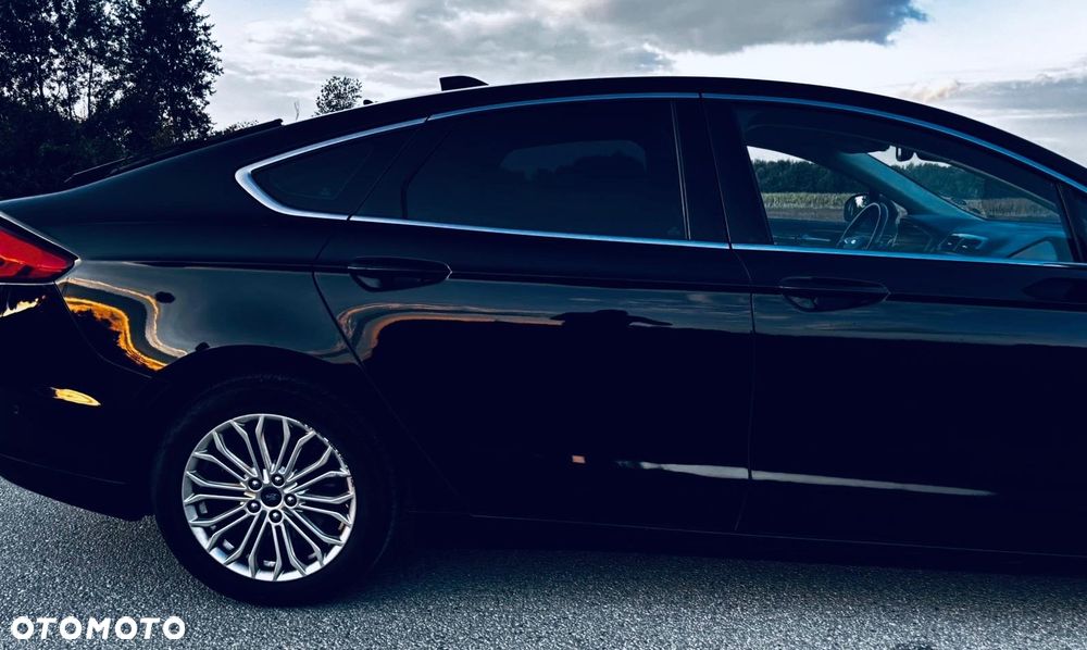 Ford Mondeo 2.0 EcoBlue Titanium - 24