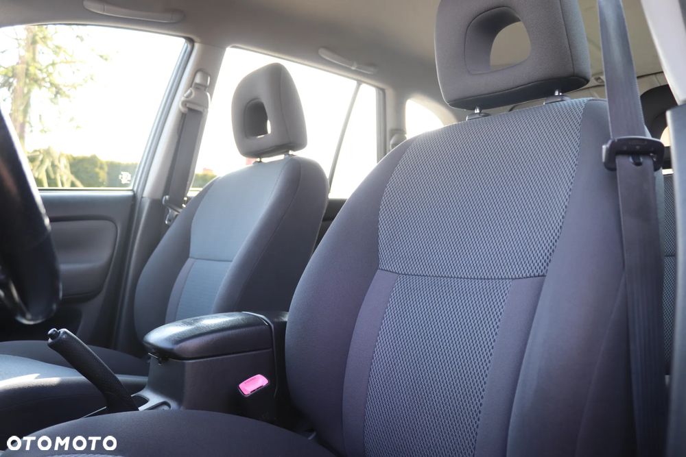 Toyota RAV4 4x4 - 29