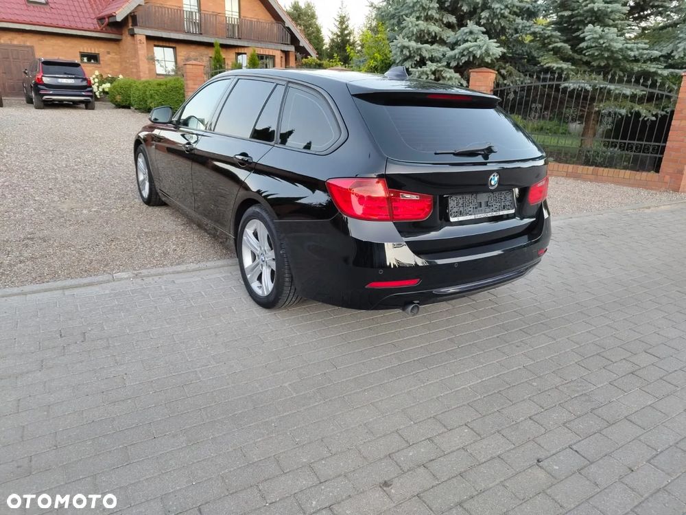 BMW Seria 3 320d Sport Line - 11