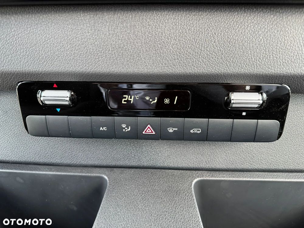Mercedes-Benz Sprinter - 27