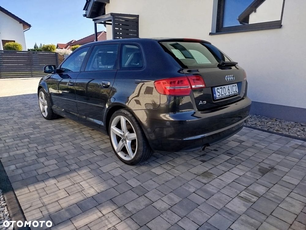 Audi A3 Sportback - 4