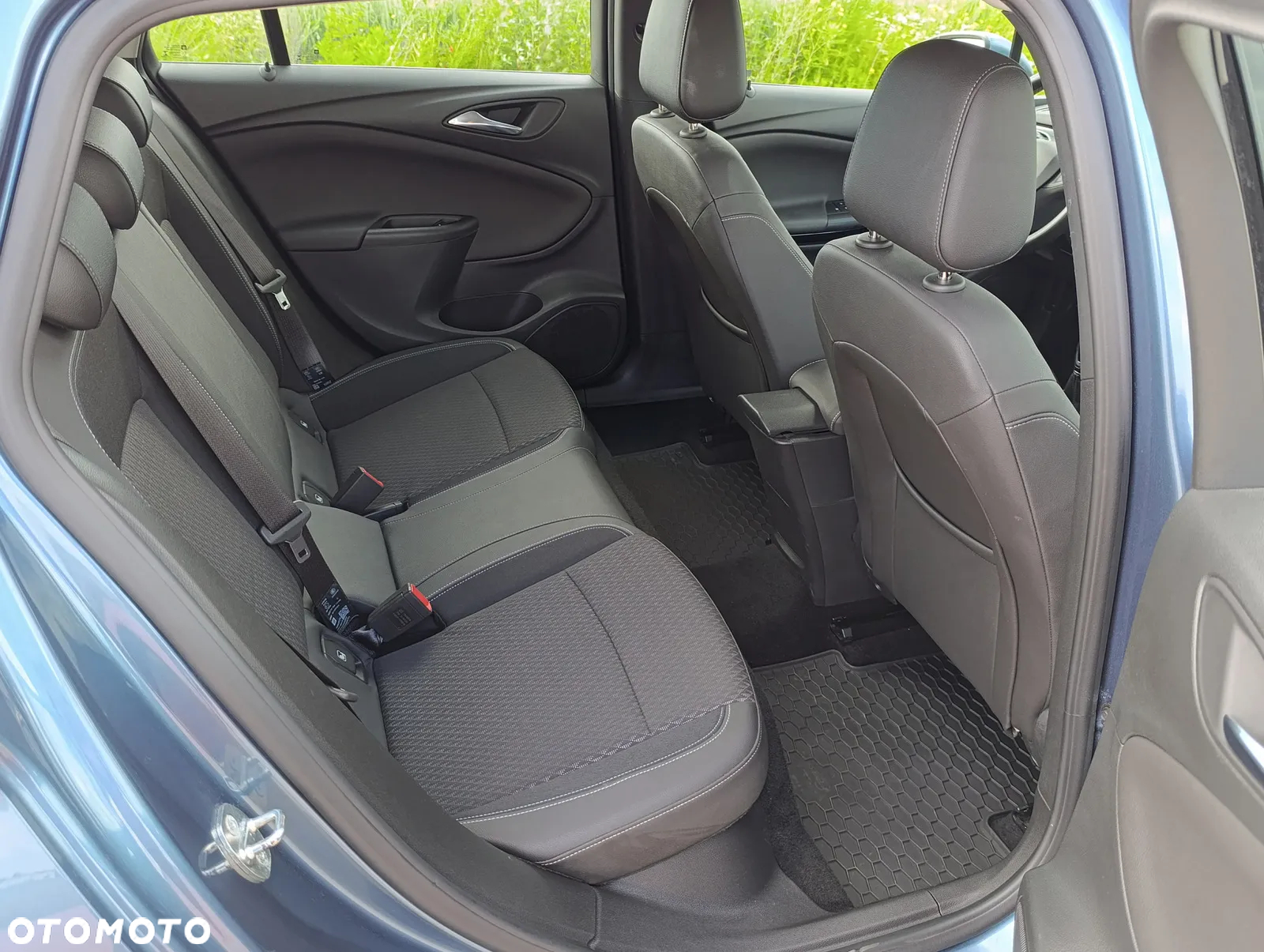 Opel Astra V 1.6 CDTI Dynamic - 32
