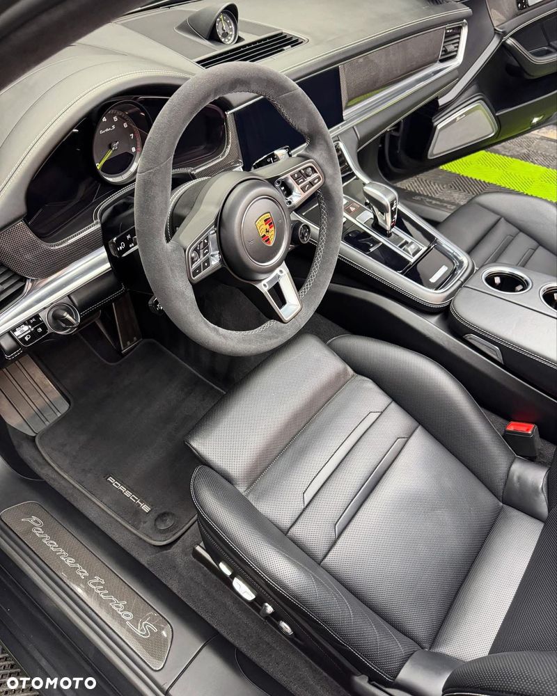 Porsche Panamera Turbo Executive - 14