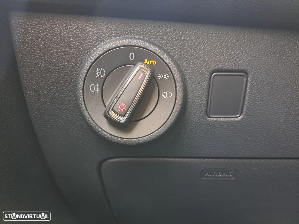 SEAT Ateca 1.6 TDI ECOMOTIVE Reference - 16