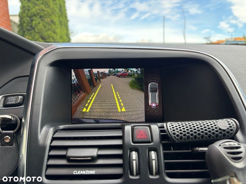 Volvo XC 60 D4 AWD Momentum - 19