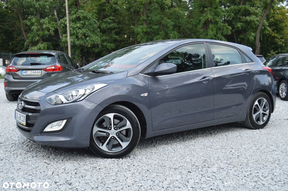 Hyundai i30 blue 1.6 GDI YES Gold - 11