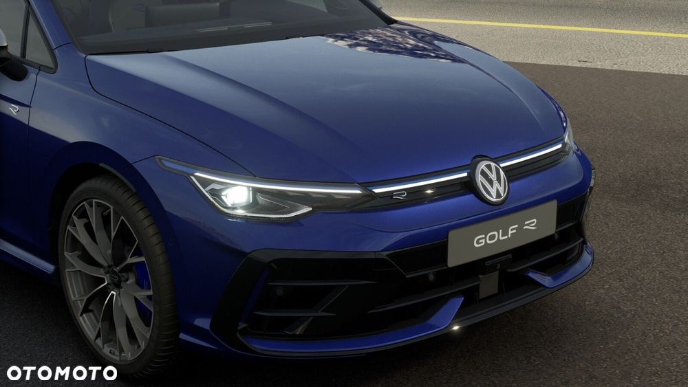 Volkswagen Golf - 8