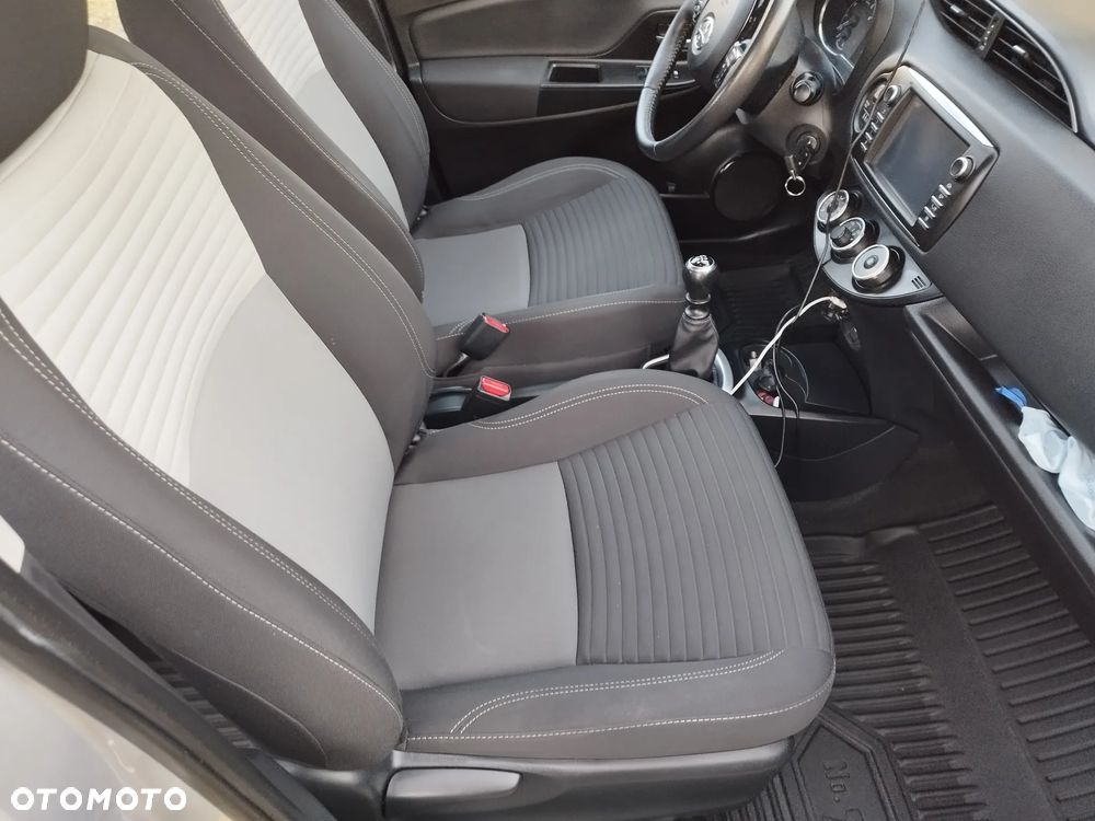 Toyota Yaris 1.5 Active - 10