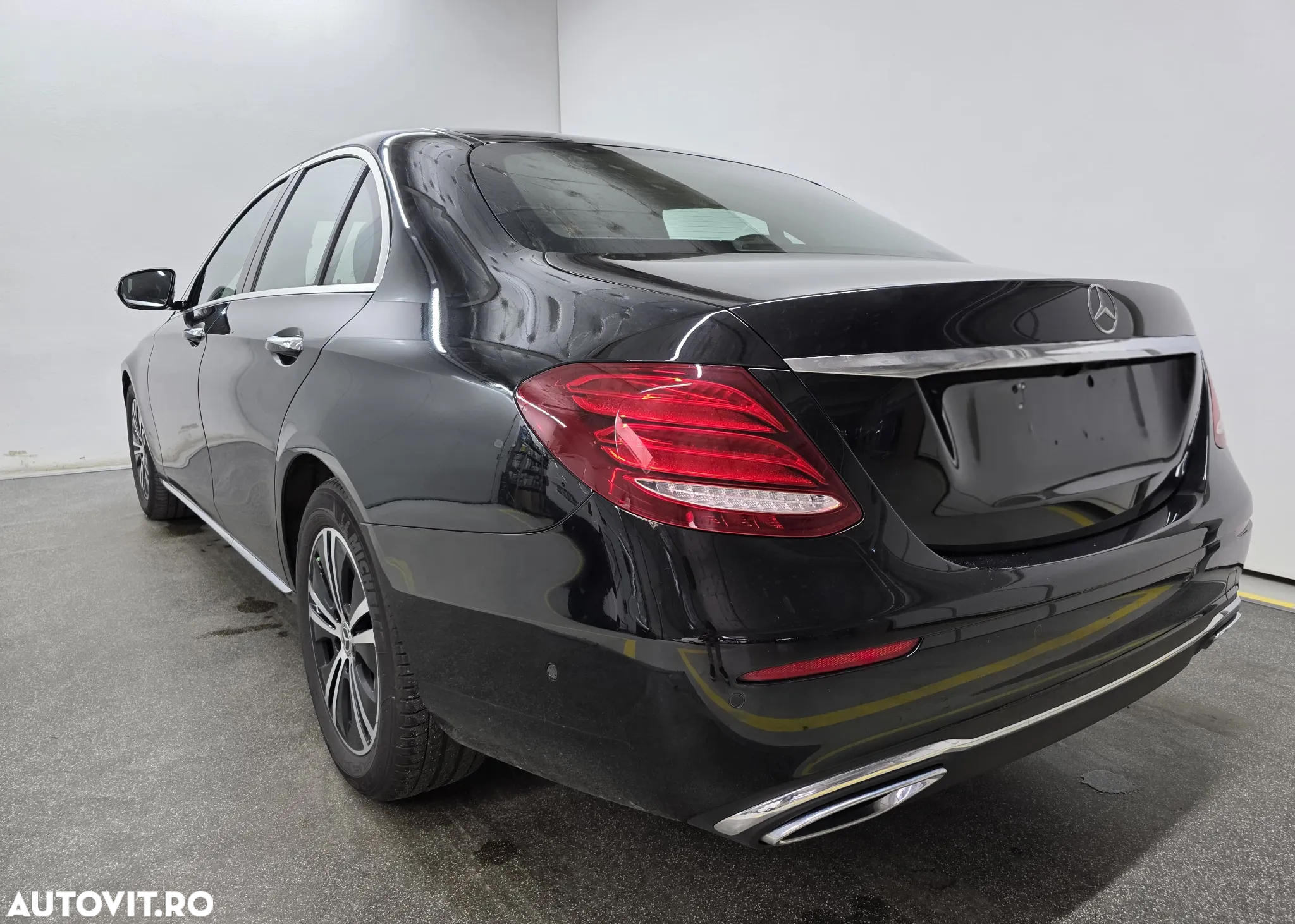 Mercedes-Benz E - 4