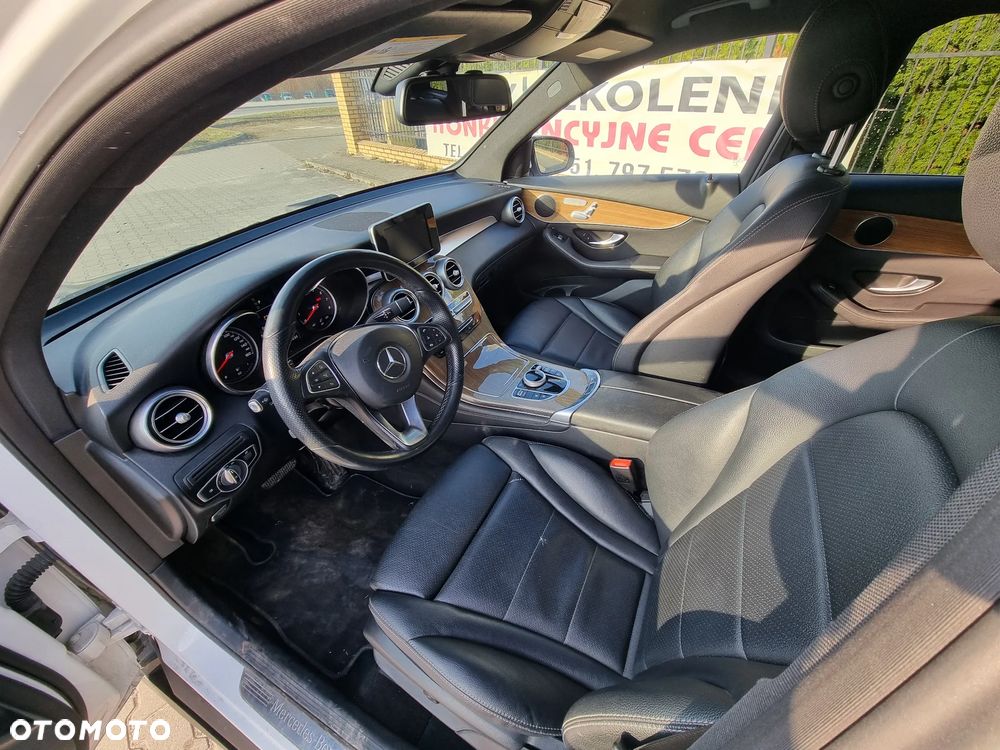 Mercedes-Benz GLC - 11