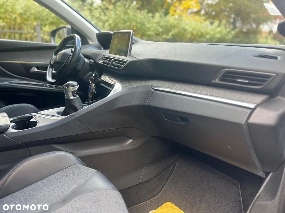 Peugeot 3008 1.6 BlueHDi Allure S&S - 15