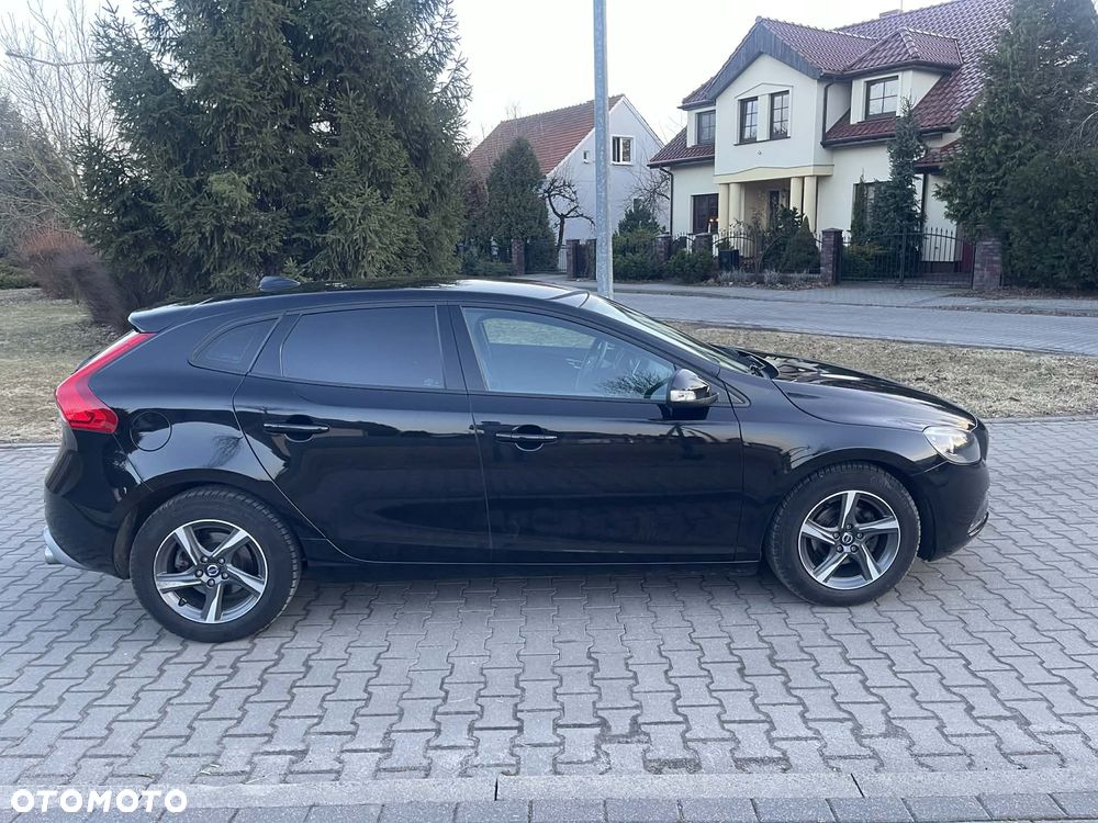 Volvo V40 D2 Momentum - 4