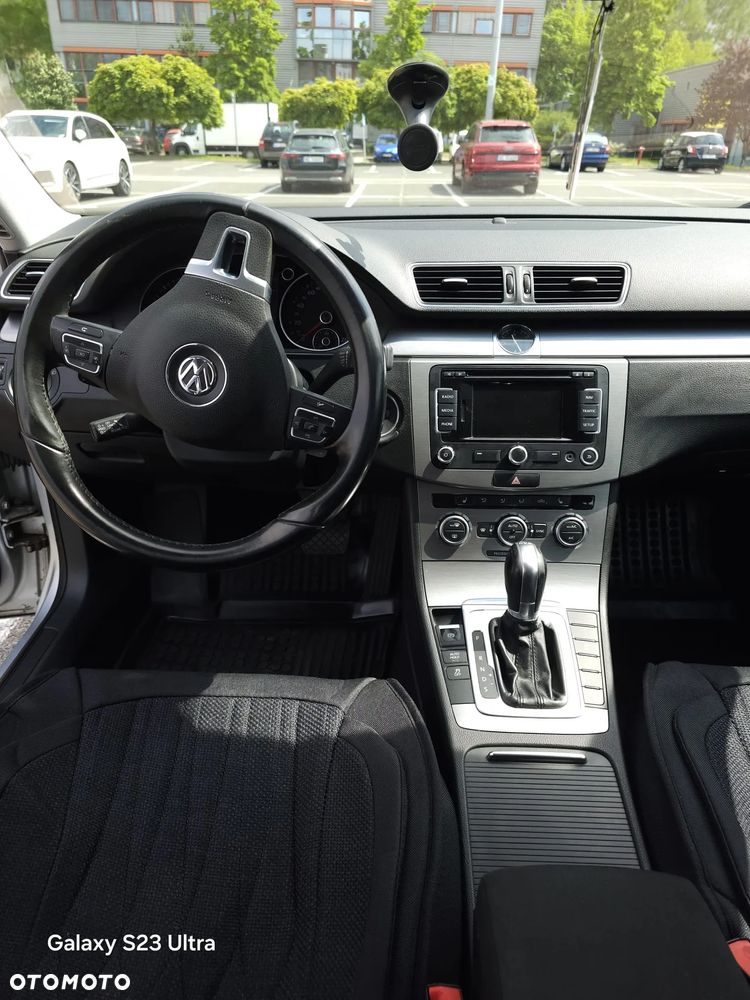 Volkswagen Passat 2.0 TDI Comfortline DSG - 22