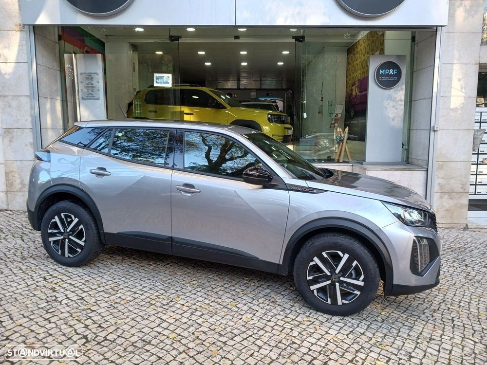 Peugeot 2008 1.2 PureTech Style - 3