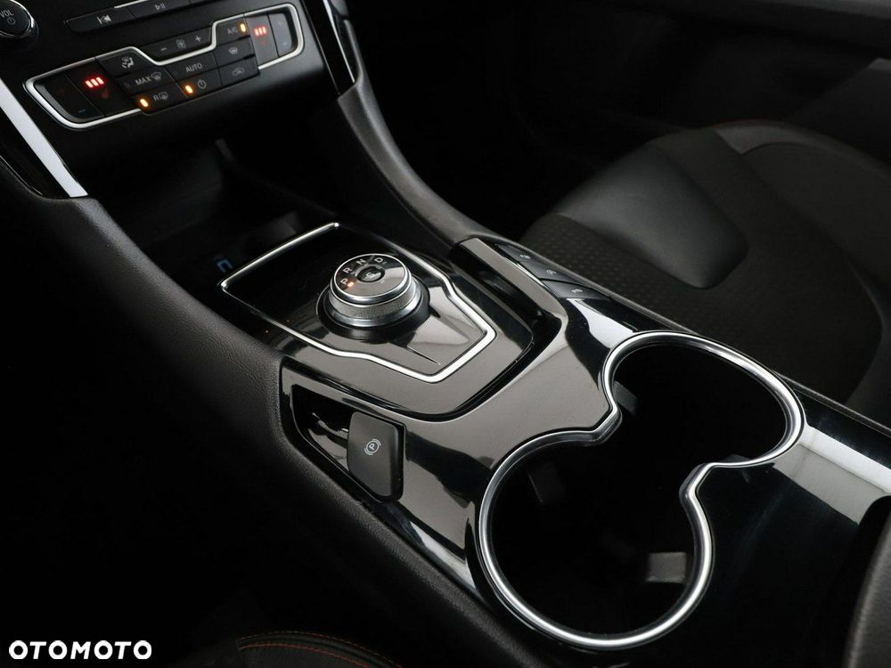 Ford Mondeo 2.0 EcoBlue ST-Line - 31