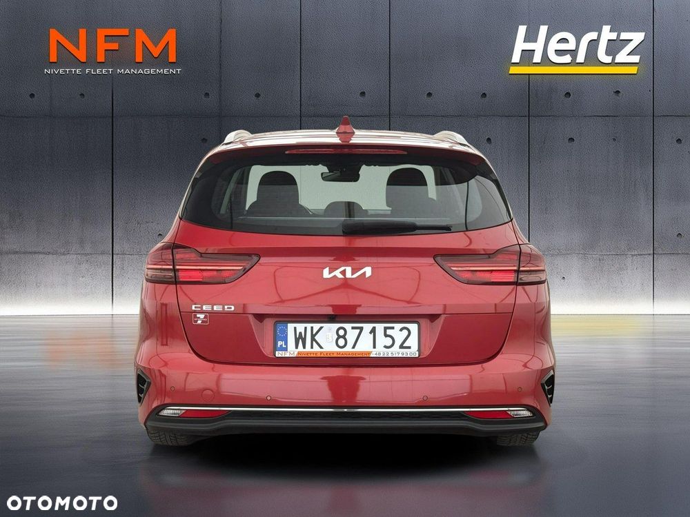 Kia Ceed - 10