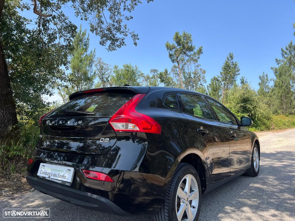 Volvo V40 2.0 D2 Momentum - 33