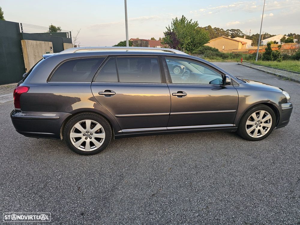 Toyota Avensis SW 2.0 D-4D Sol+GPS - 3