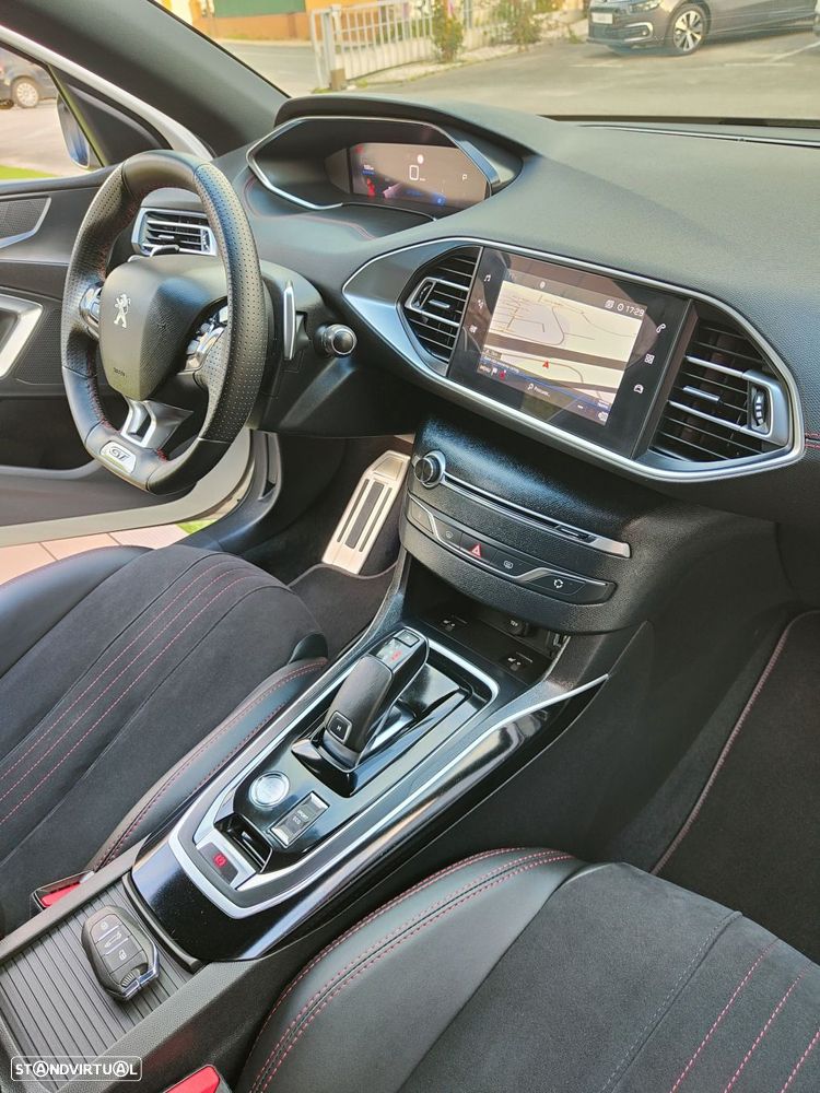 Peugeot 308 SW 1.5 BlueHDi GT EAT8 - 33