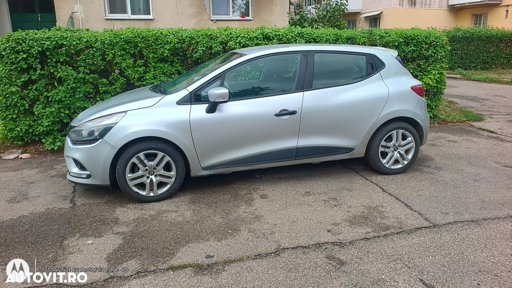 Renault Clio - 2