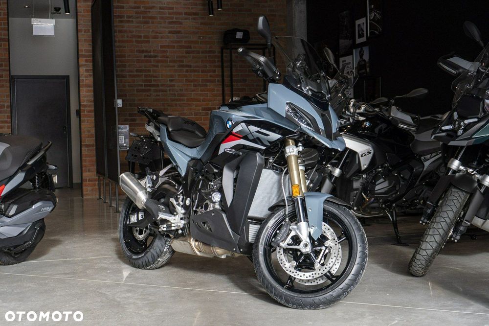 BMW XR - 3