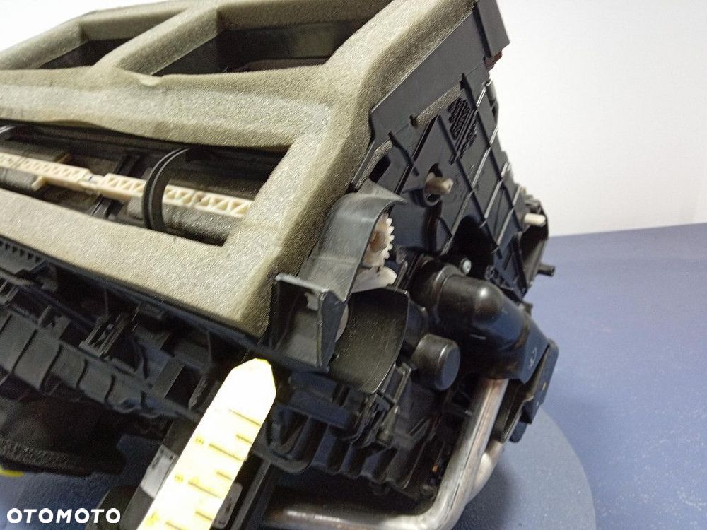 FORD MUSTANG MACH-E NAGRZEWNICA - 11