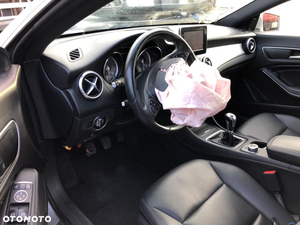 Mercedes-Benz CLA 200 d SCORE - 5