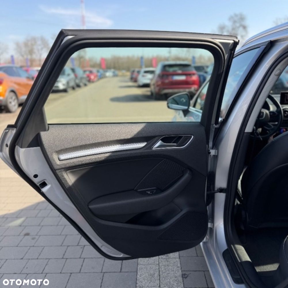 Audi A3 Sportback - 19