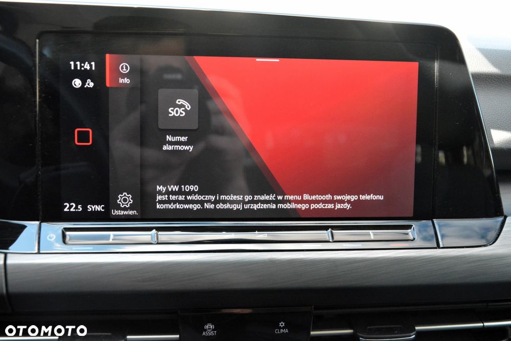 Volkswagen Golf 1.5 eTSI EVO Style DSG - 25