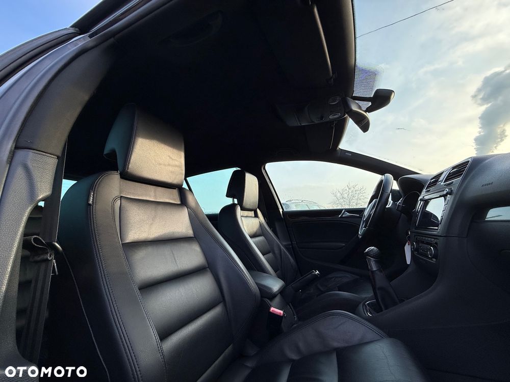 Volkswagen Golf 2.0 TDI DPF GTD - 17