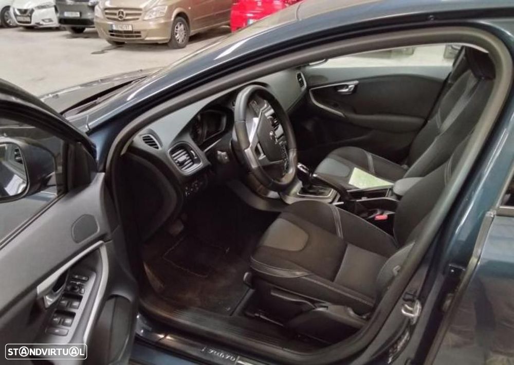 Volvo V40 - 2